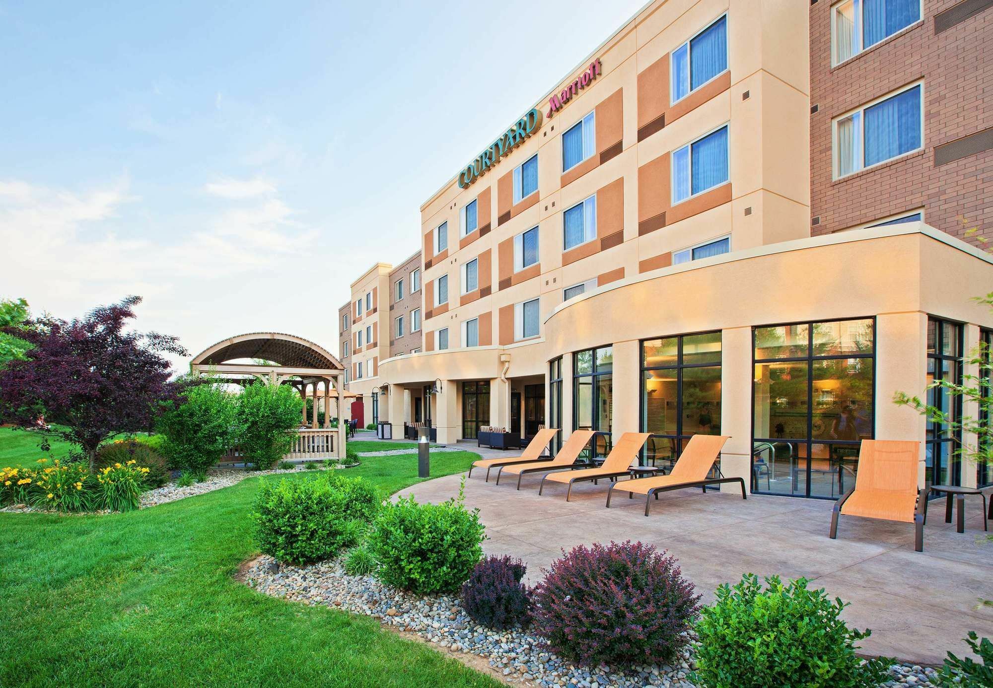 Courtyard Louisville Northeast Exterior foto